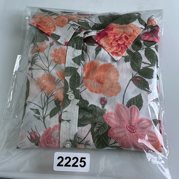 Talbots L/P  Floral Buttondown top - Picture 8 of 8